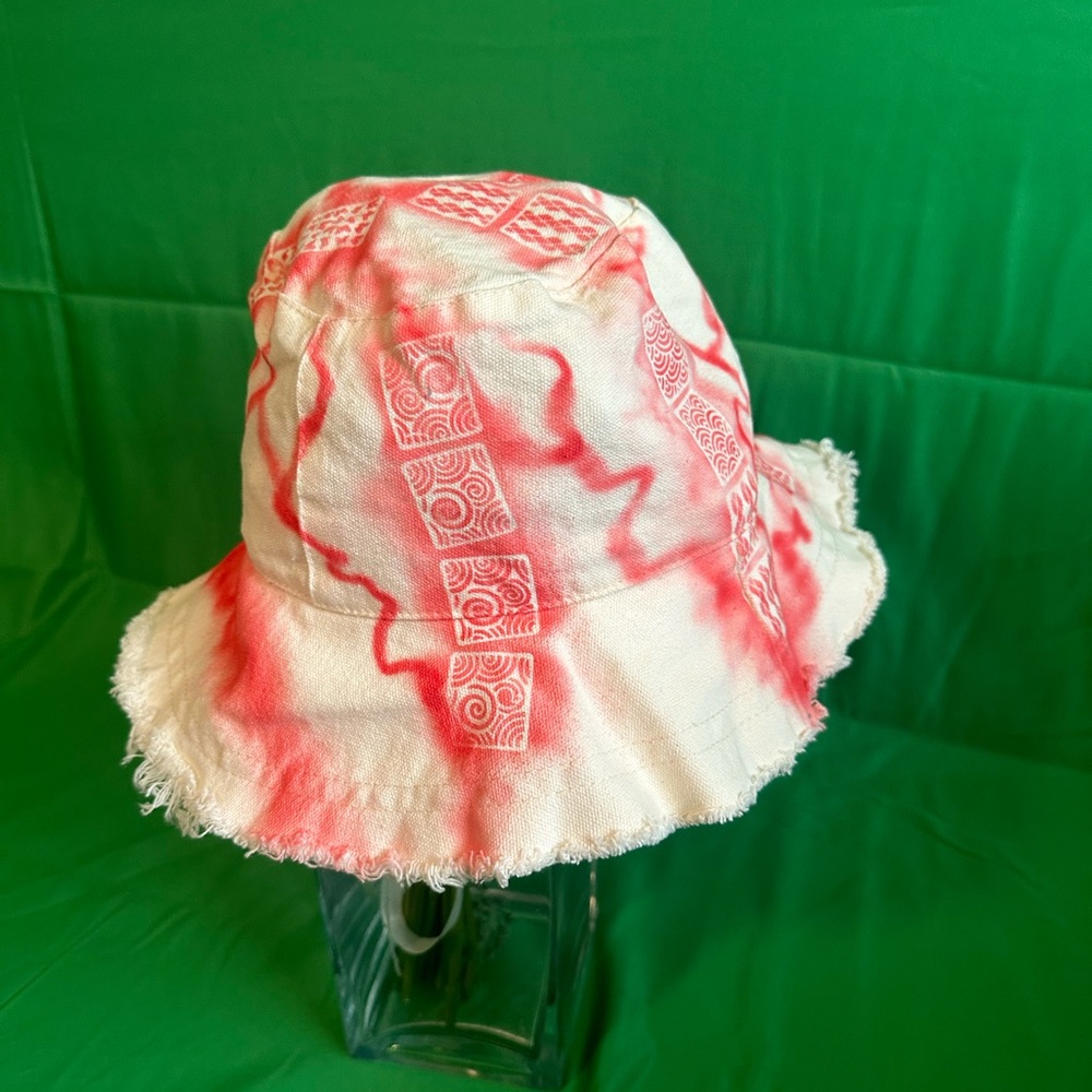 Out THa mud bucket hat